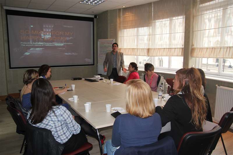 325777b4fe474fb1bb9f94316c49beb2